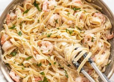 طرز تهیه ماکارونی با میگو